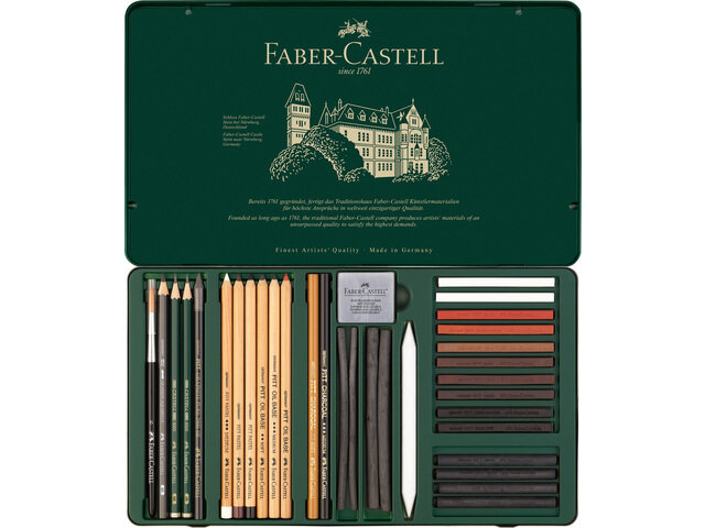 Geopend bliketui van de 33-delige Faber-Castell Pitt Monochrome tekenset met grafiet en houtskool. FC-112977 4005401129776