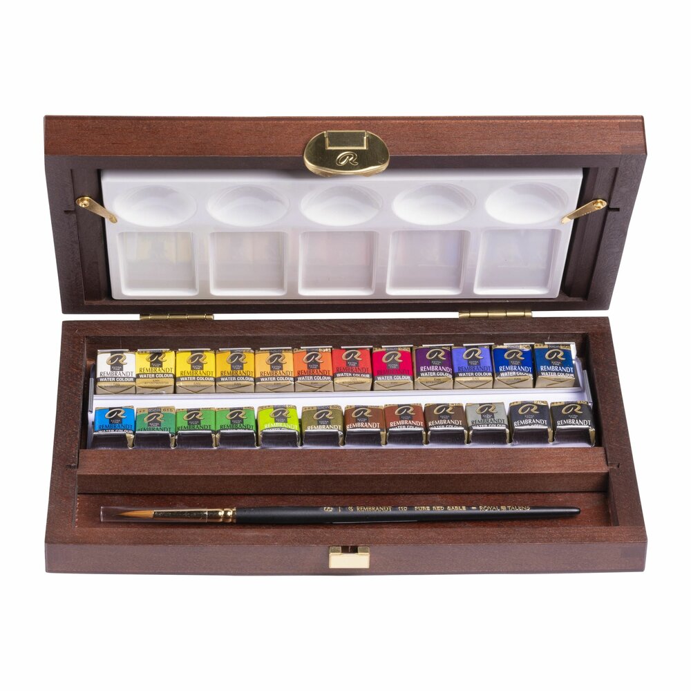Inhoud van set (open geklapt) 24 napjes + accessoires luxe houten kist Rembrandt Professionele Aquarelverf