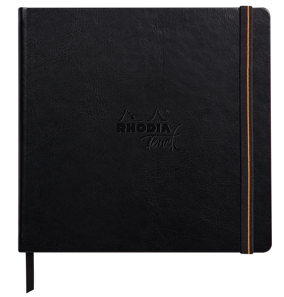 Gesloten vierkant 21x21 cm Rhodia Touch Mixed Media hardcover schetsboek bekleed met zwart canvas.