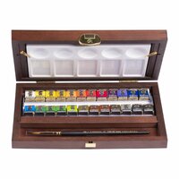 Inhoud van set (open geklapt) 24 napjes + accessoires luxe houten kist Rembrandt Professionele Aquarelverf