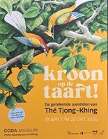 Aankondigingsposter voor een expositie in het CODA Museum: 'Kroon op de taart! De getekende werelden van Th&eacute; Tjong-Khing&amp;