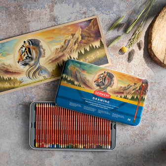 Set met 36  Drawing Pencil / Potlood van Derwent Set 36