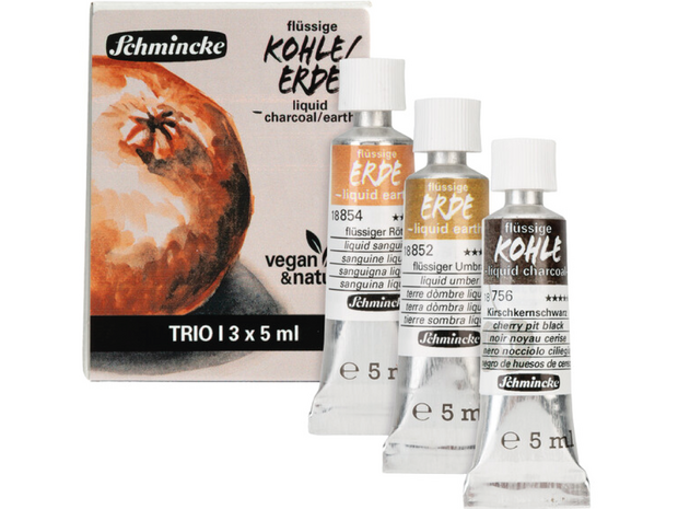De verpakking van de Schmincke Trio Set, staand naast de drie bijbehorende 5 ml tubes: Liquid Earth Sanguine, Liquid Earth Umbe