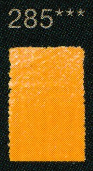 Een vierkant kleurstaal van het Faber-Castell Polychromos potlood in de warme goudgele tint Goudoker (Golden Ochre), kleurnumme