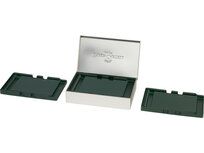 Bewaarblik Faber-Castell geschikt voor 36 potloden. Voorzien van 3 inleg trays. Bewaarblik Faber-Castell geschikt voor 36 potloden. Voorzien van 3 inleg trays.